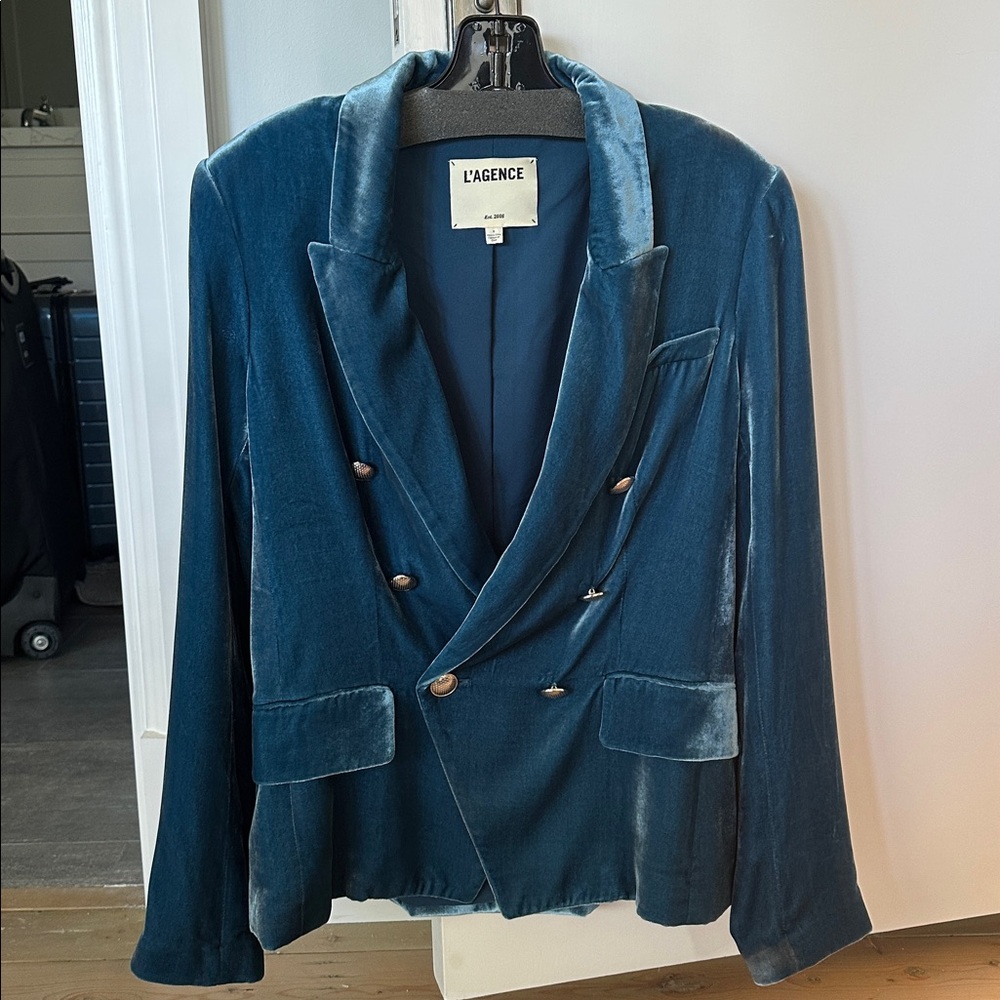 L'AGENCE Kenzie Cortez Blue Velvet Double-Breasted Blazer